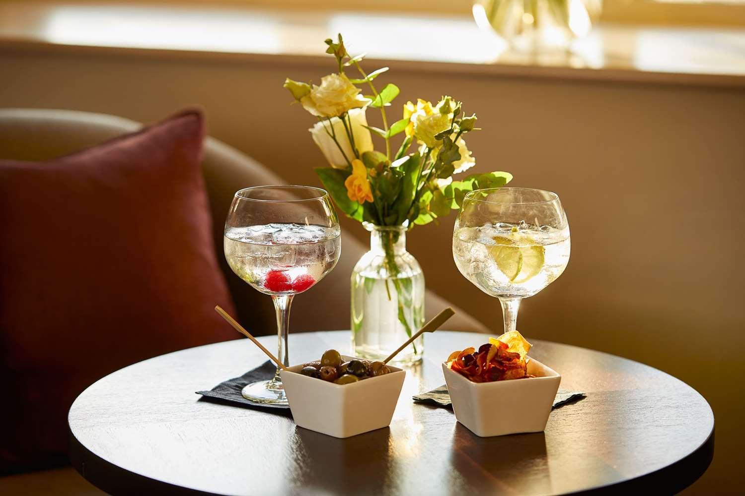 Macdonald Cardrona Hotel, Golf & Spa Peebles Exteriör bild
