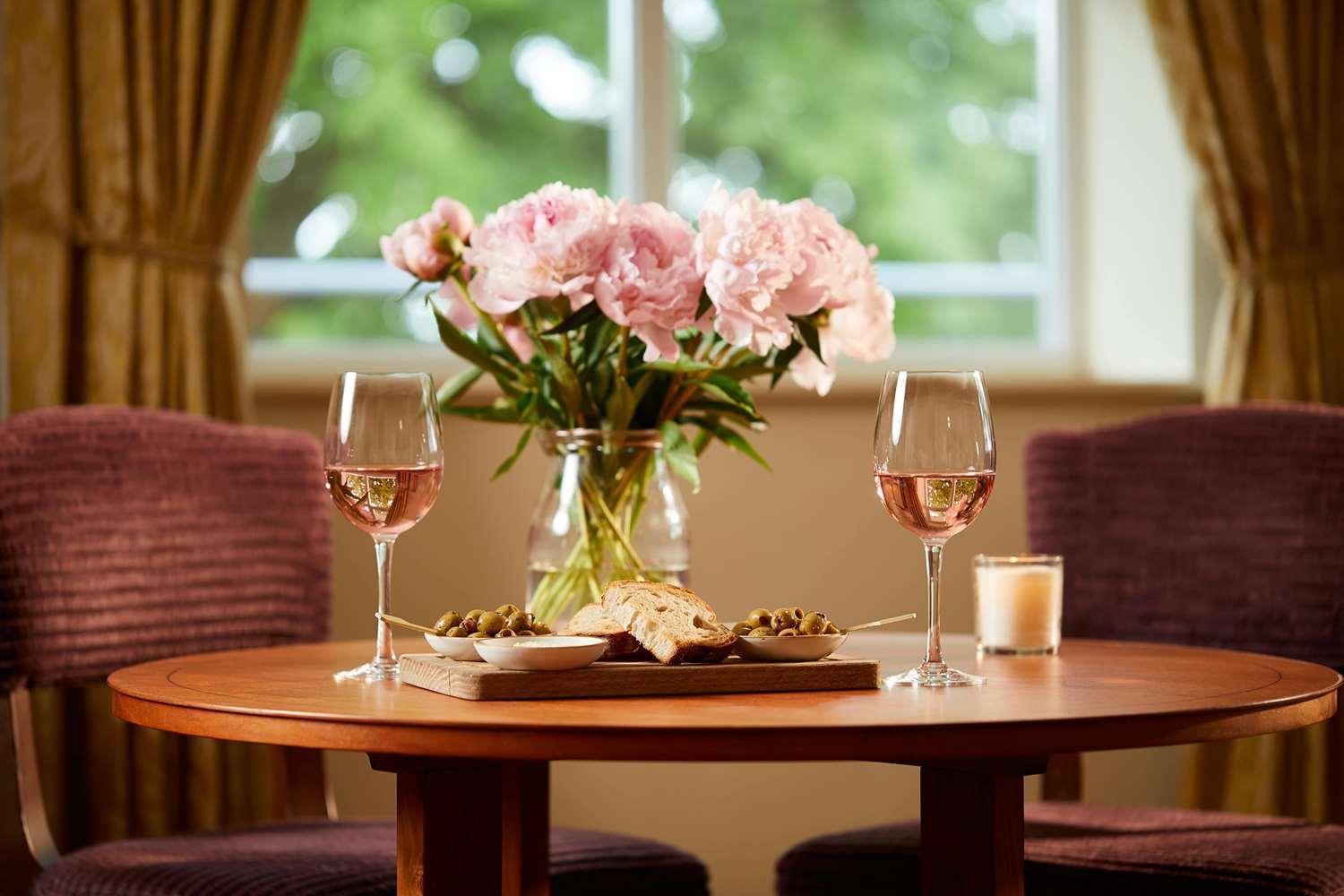 Macdonald Cardrona Hotel, Golf & Spa Peebles Exteriör bild